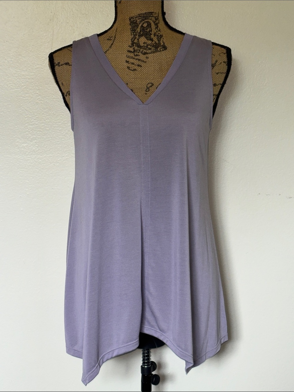 Cupio Lavender V-Neck Swing Tank